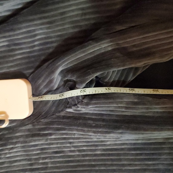 Aerie Women's Velour Pants - Picture 5 of 6